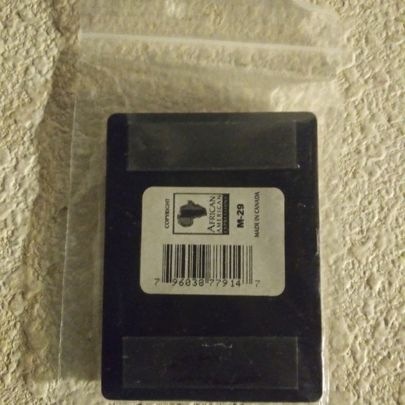 Magnet - Picture 2 of 2